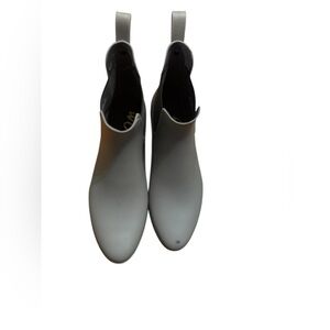 Sam Edelman Light Gray Chelsea-Style Slip-On  ankle rain Boots
